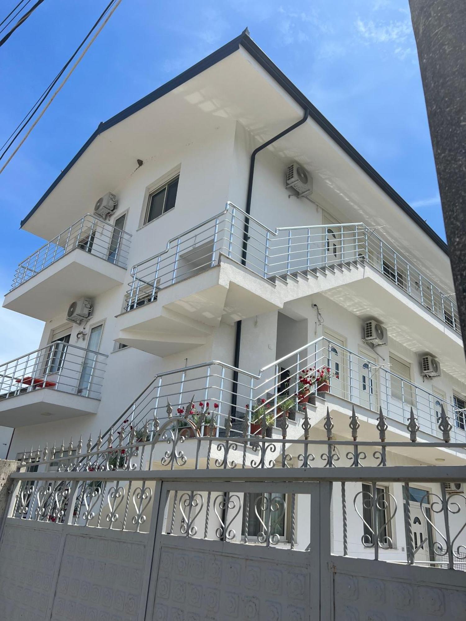 Kleida Beach Vacation Rentals Spille Exterior photo